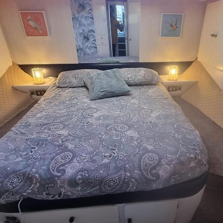 Beautiful And Comfy Boat In Barcelona With Boat Tour Option Hotell Eksteriør bilde