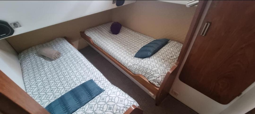 Beautiful And Comfy Boat In Barcelona With Boat Tour Option Hotell Eksteriør bilde