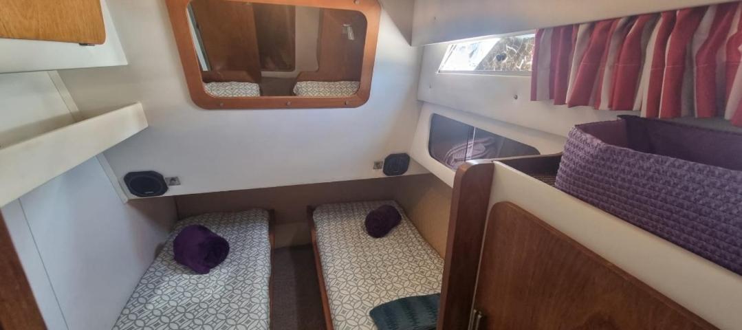 Beautiful And Comfy Boat In Barcelona With Boat Tour Option Hotell Eksteriør bilde