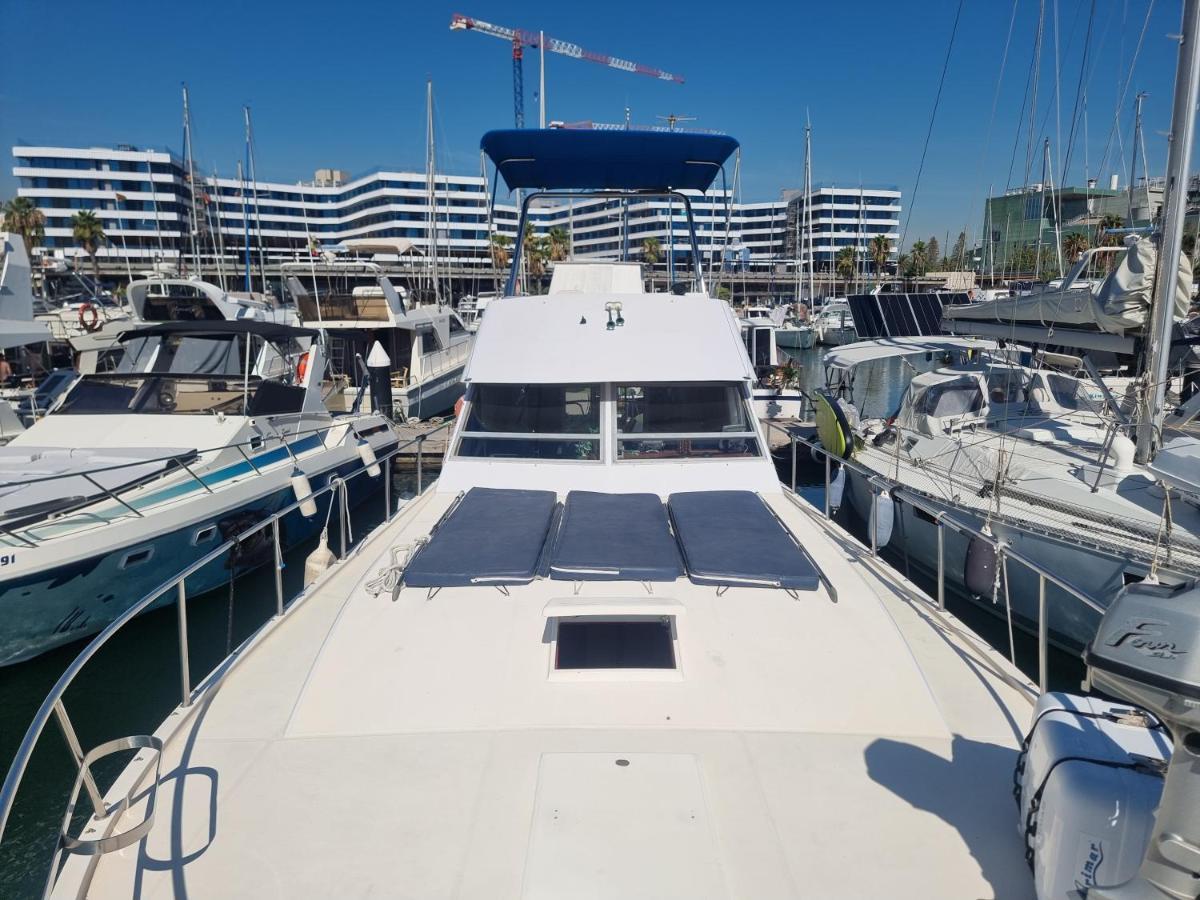 Beautiful And Comfy Boat In Barcelona With Boat Tour Option Hotell Eksteriør bilde
