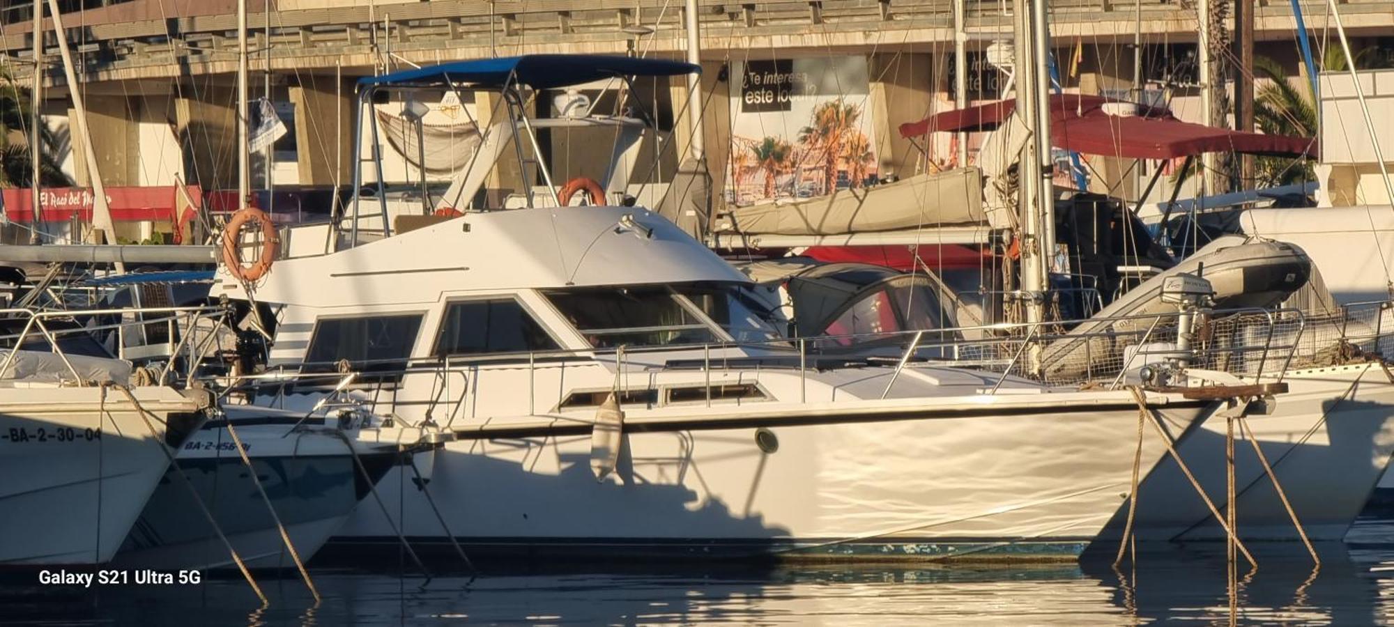 Beautiful And Comfy Boat In Barcelona With Boat Tour Option Hotell Eksteriør bilde