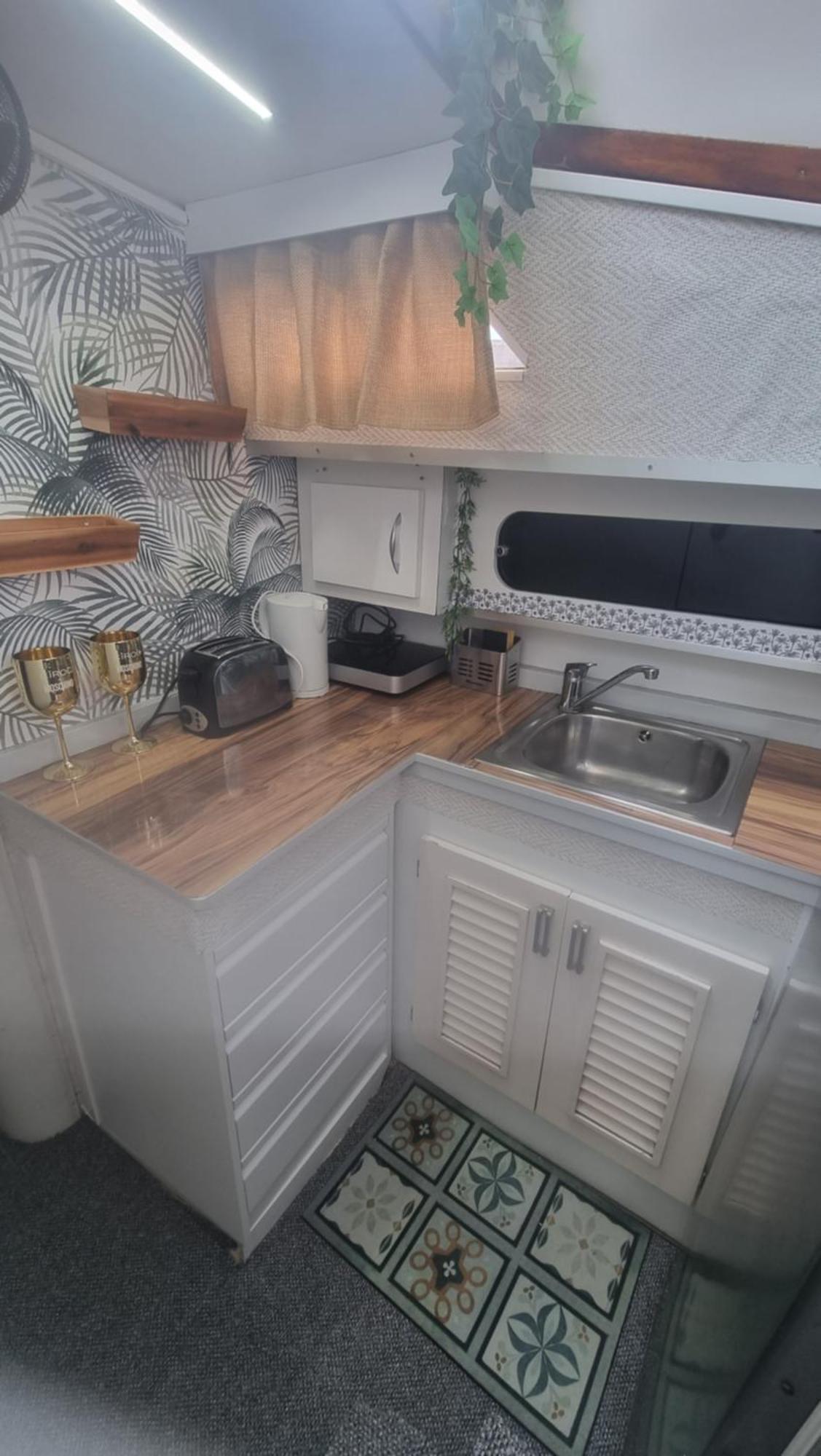 Beautiful And Comfy Boat In Barcelona With Boat Tour Option Hotell Eksteriør bilde